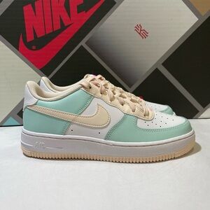 Nike Air Force 1 GS Emerald Rice Guava Ice